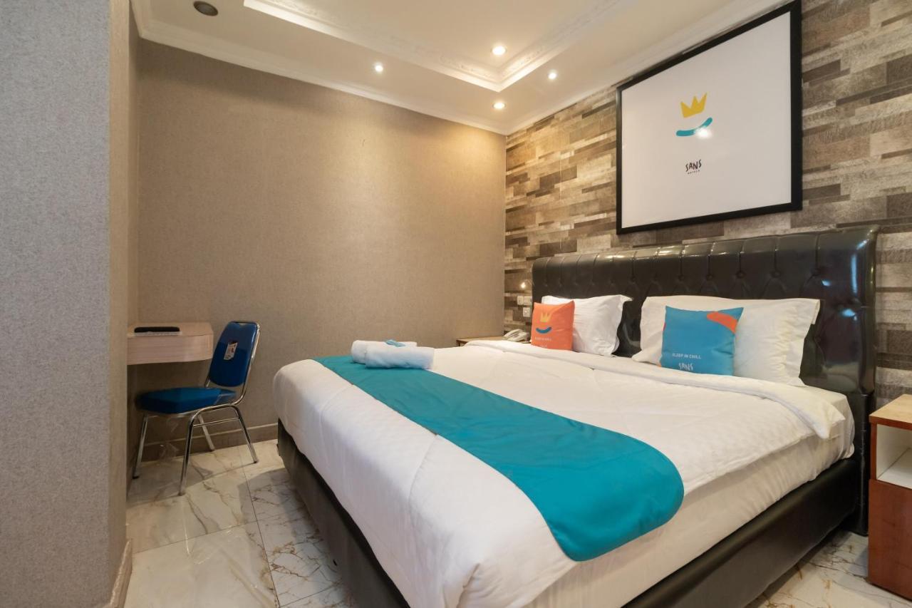 Sans Hotel Beauty Palembang Exterior photo