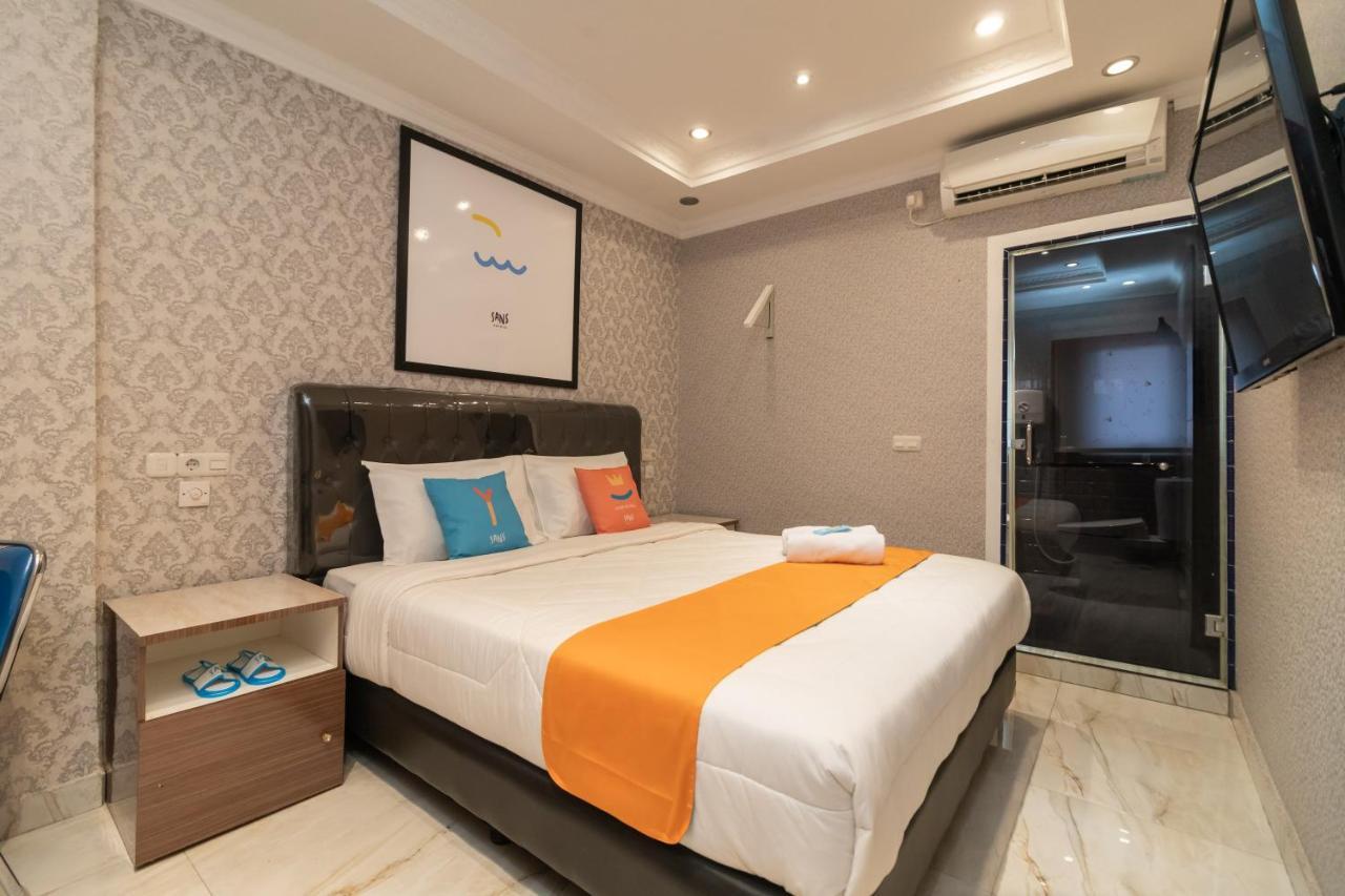 Sans Hotel Beauty Palembang Exterior photo