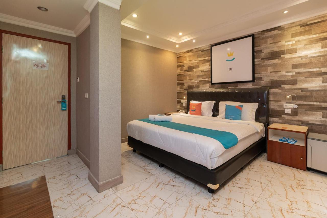 Sans Hotel Beauty Palembang Exterior photo